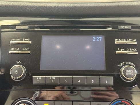 Used 2016 Nissan Rogue S FWD image 42