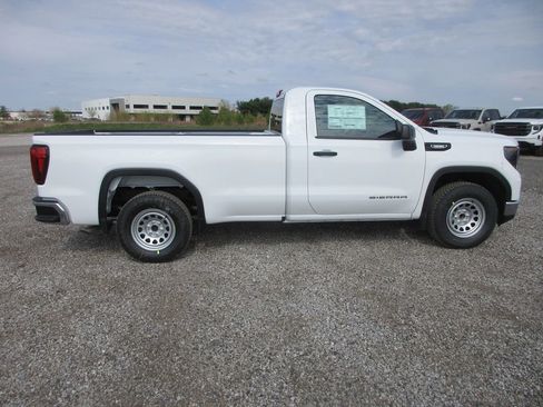 New 2026 GMC Sierra 1500 Pro image 3