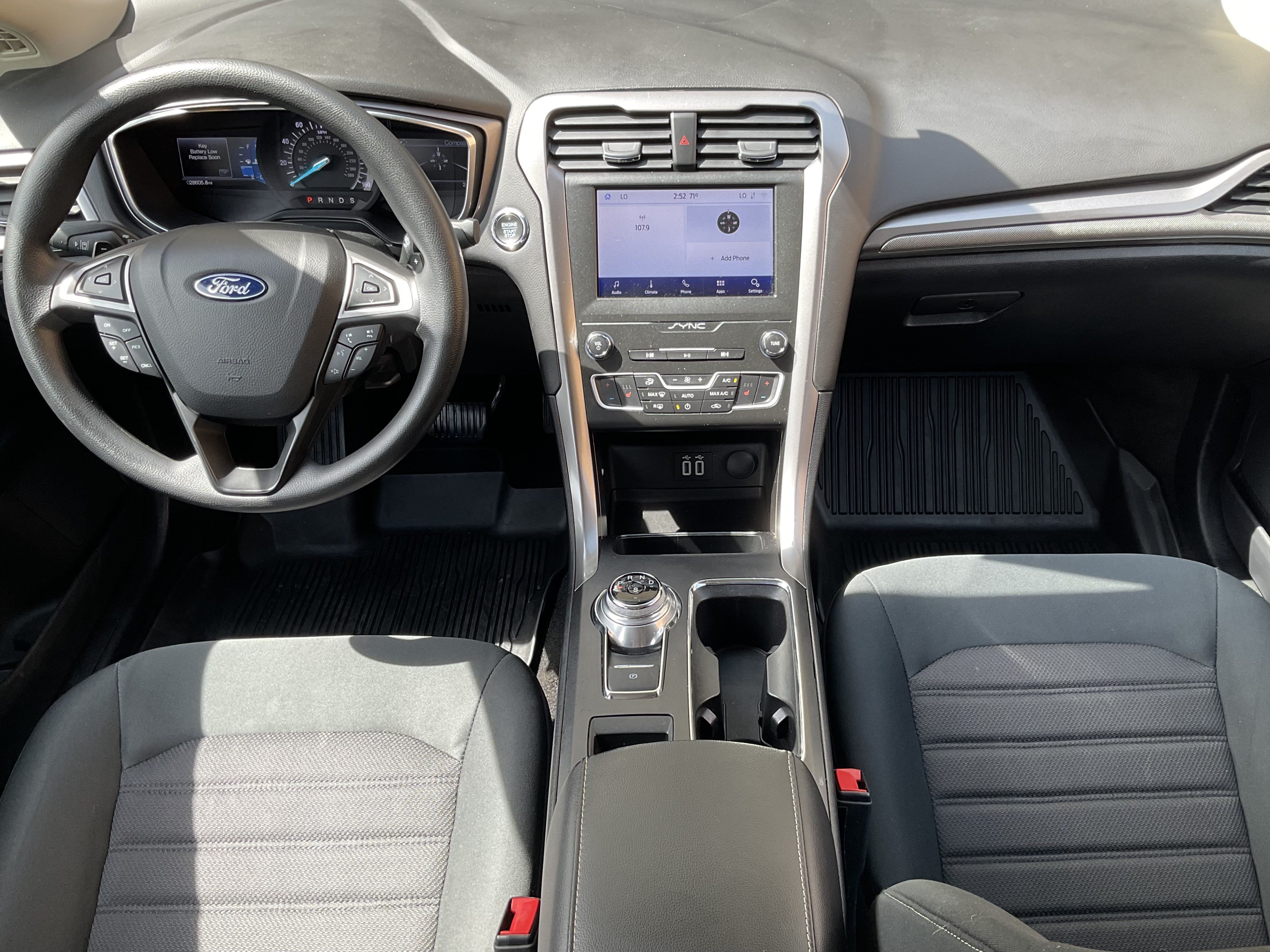 Used 2020 Ford Fusion SE AWD/4WD image 22