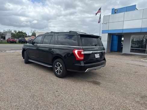 Used 2018 Ford Expedition Max XLT w/ Equipment Group 202A image 8