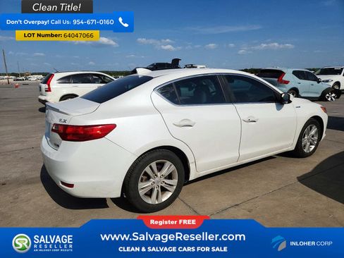 Used 2013 Acura ILX Hybrid w/ Technology Package FWD image 4