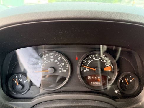 Used 2014 Jeep Patriot Latitude FWD image 15