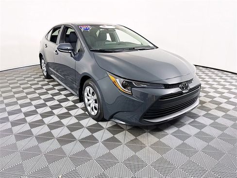 Certified 2025 Toyota Corolla LE image 1