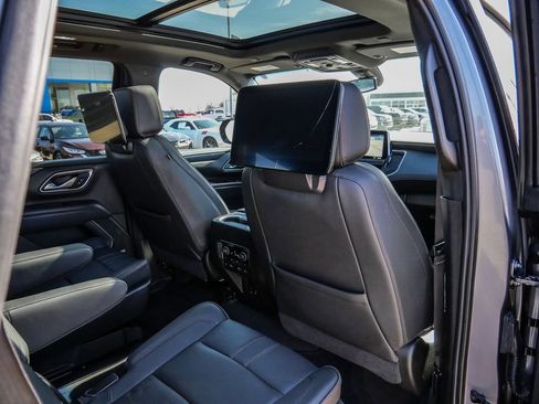 Used 2021 Chevrolet Tahoe RST w/ Luxury Package image 22