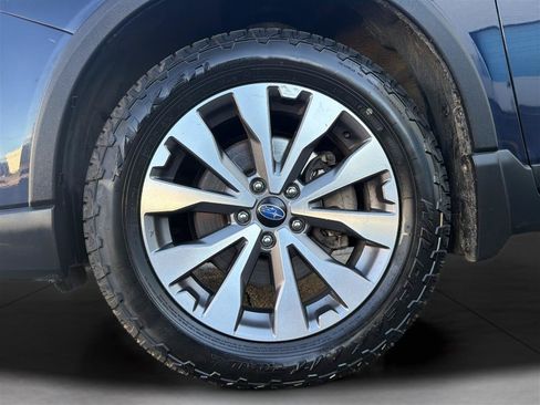 Used 2018 Subaru Outback 3.6R Touring w/ Popular Package #3 AWD/4WD image 35