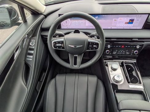 Used 2025 Genesis G80 2.5T AWD/4WD image 15