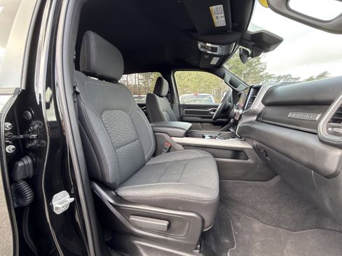 Used 2025 RAM 1500 Big Horn AWD/4WD image 11