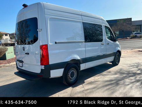 Used 2024 Mercedes-Benz Sprinter 2500 image 5