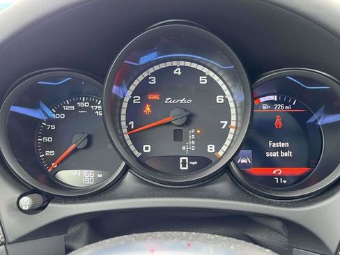Used 2020 Porsche Macan Turbo image 23