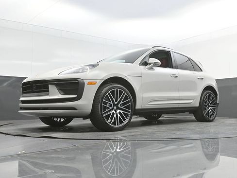 New 2026 Porsche Macan AWD/4WD image 28
