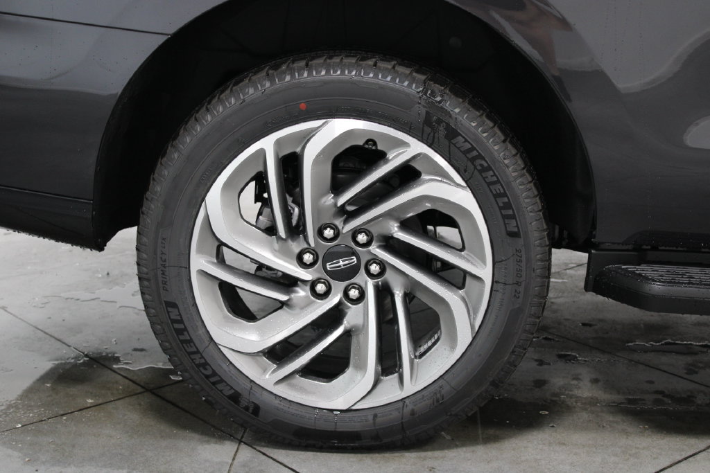 New 2026 Lincoln Navigator Premiere AWD/4WD image 15