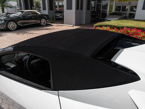 Used 2018 Lamborghini Huracan Performante image 23