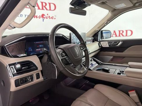 Used 2022 Lincoln Navigator Reserve AWD/4WD image 12