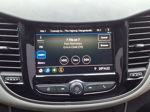 Used 2022 Chevrolet Trax LT w/ Premium Seat Package image 17