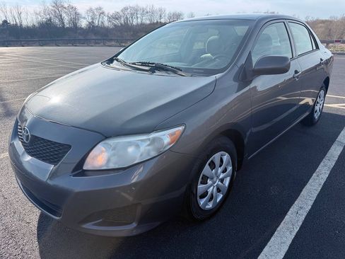 Used 2010 Toyota Corolla LE w/ All Weather Guard Pkg FWD image 3