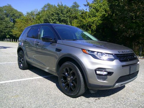 Used 2018 Land Rover Discovery Sport HSE image 5