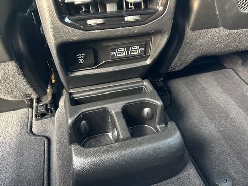 Used 2022 Jeep Grand Cherokee L Limited image 12