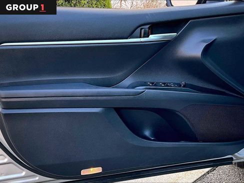 Certified 2019 Toyota Camry SE FWD image 22