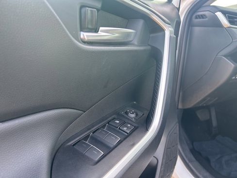 Used 2025 Toyota RAV4 XLE image 13