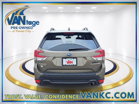 Certified 2023 Subaru Forester Limited image 7