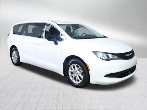 Used 2024 Chrysler Voyager LX FWD image 1