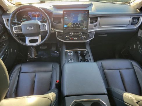 Certified 2022 Ford Expedition Max XLT image 11