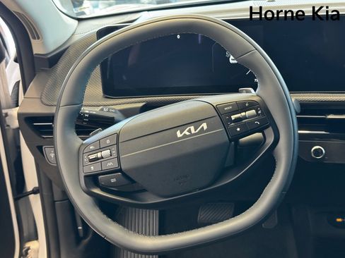 New 2025 Kia EV6 Wind image 14