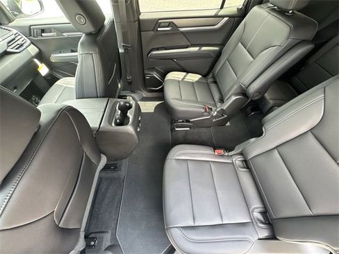 New 2025 GMC Acadia Elevation w/ Elevation Premium Package image 24