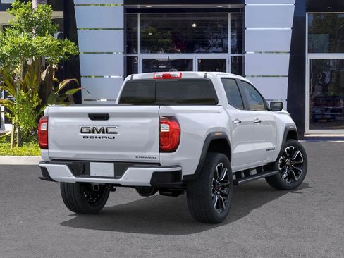 New 2026 GMC Canyon Denali w/ LPO, Black Badging Package image 4