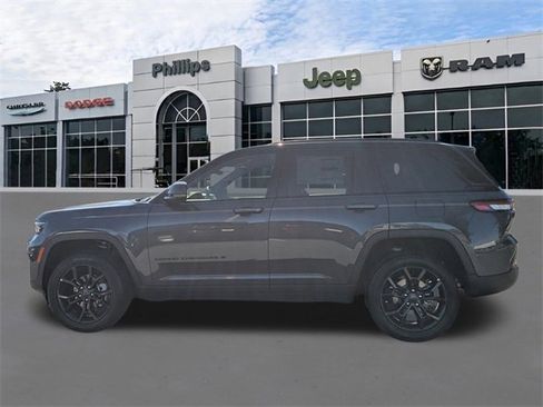 New 2025 Jeep Grand Cherokee Limited image 7