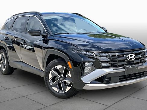 Certified 2025 Hyundai Tucson SEL FWD image 3