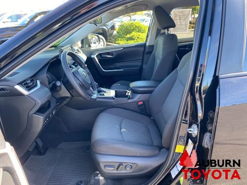 Used 2022 Toyota RAV4 XLE w/ XLE Grade Weather Package AWD/4WD image 28