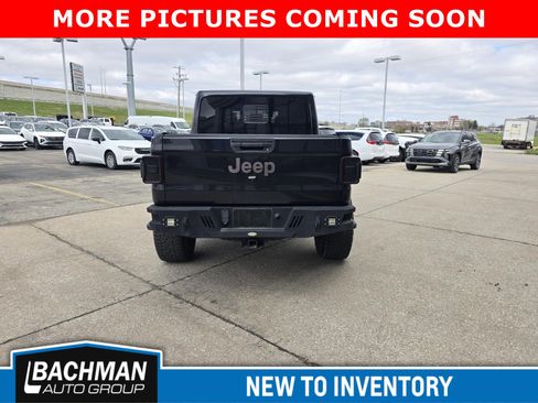 Used 2021 Jeep Gladiator Rubicon image 5