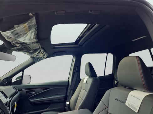 New 2025 Honda Ridgeline Black Edition image 9