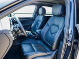 Certified 2024 Porsche Macan image 5