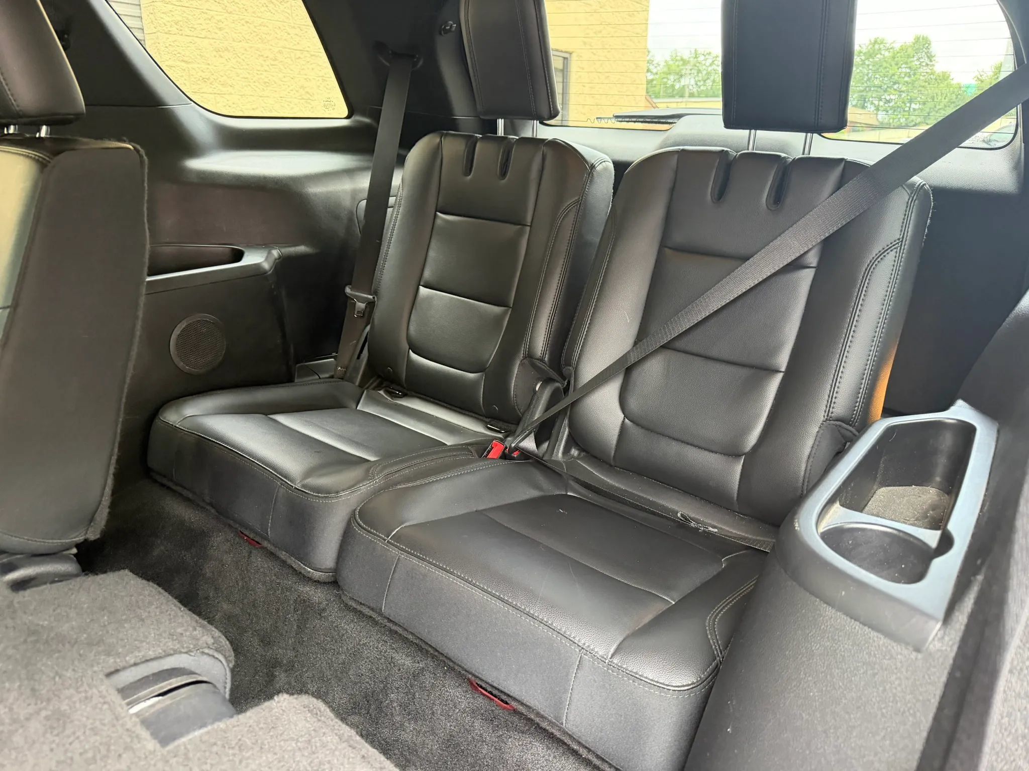 Used 2017 Ford Explorer XLT w/ Equipment Group 202A FWD image 31