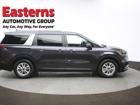 Used 2024 Kia Carnival LX image 45