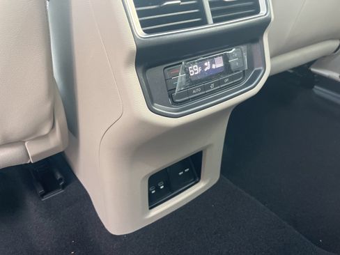 New 2026 Volkswagen Atlas SE FWD image 26