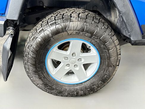 Used 2016 Jeep Wrangler Sport image 28