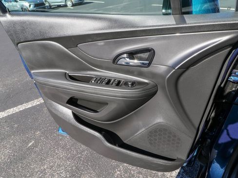 Used 2020 Buick Encore Preferred w/ Safety Package image 13