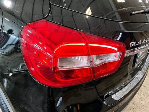 Used 2016 Mercedes-Benz GLA 250 4MATIC image 27