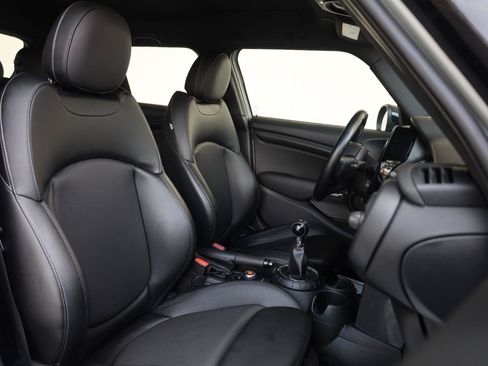 Used 2015 MINI Cooper 4-Door Hardtop FWD image 26