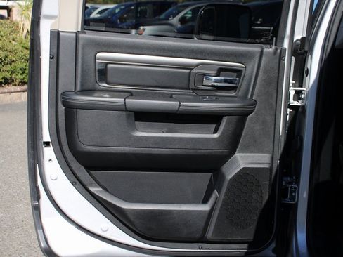 Used 2014 RAM 1500 Sport RWD image 30