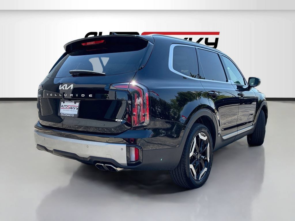 Used 2024 Kia Telluride EX w/ EX Captain's Chair Package AWD/4WD image 7