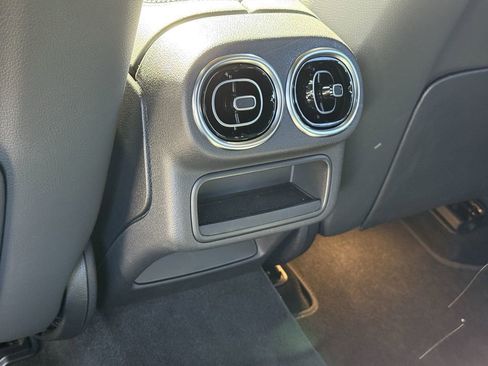 Certified 2025 Mercedes-Benz GLC 300 4MATIC image 19