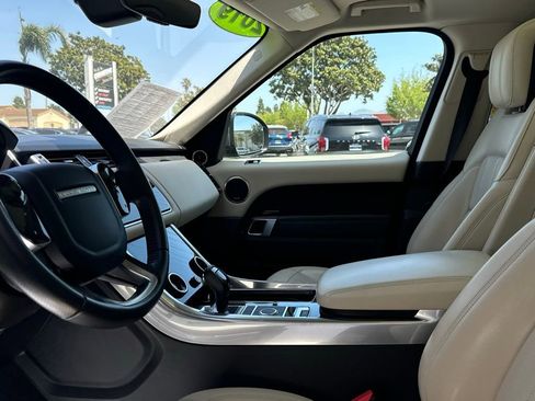Used 2019 Land Rover Range Rover Sport HSE AWD/4WD image 12
