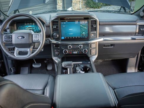 Used 2025 Ford F150 Lariat AWD/4WD image 31