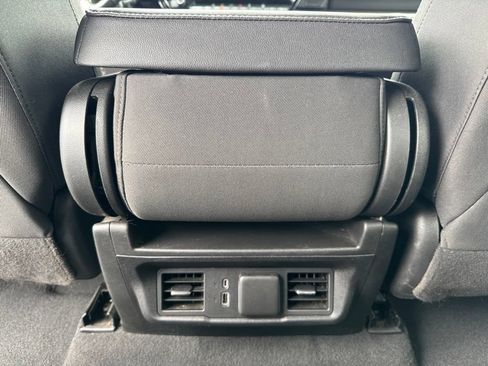 Used 2024 Chevrolet Silverado 1500 LT AWD/4WD image 16