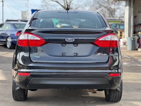 Used 2015 Ford Fiesta SE image 6