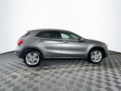 Used 2018 Mercedes-Benz GLA 250 4MATIC image 7